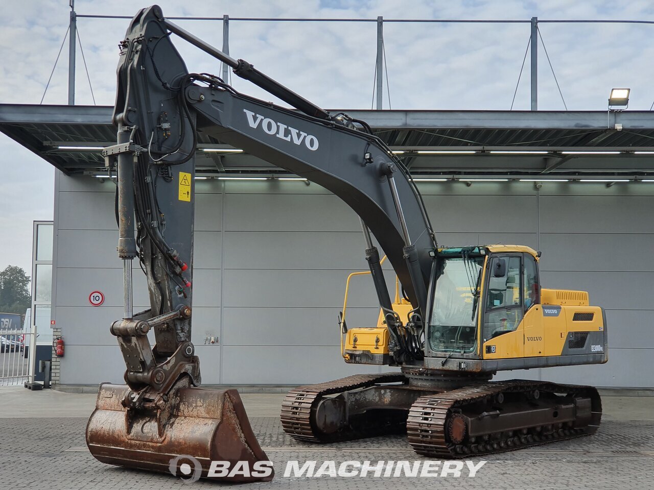 Volvo ec300 dl